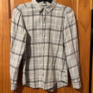 LOFT Gray Plaid Button-Down Shirt in very good condition